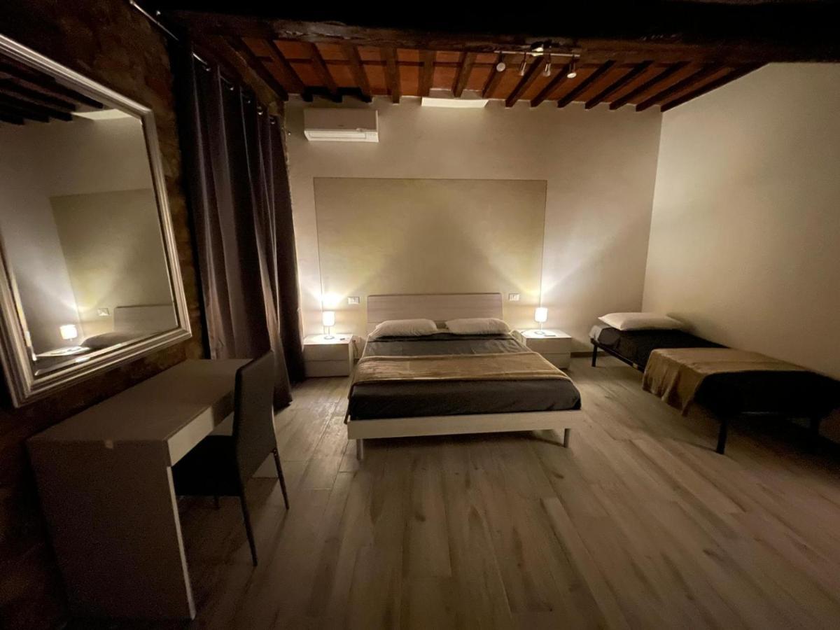 Rent Room Iacopo Capannori Bagian luar foto