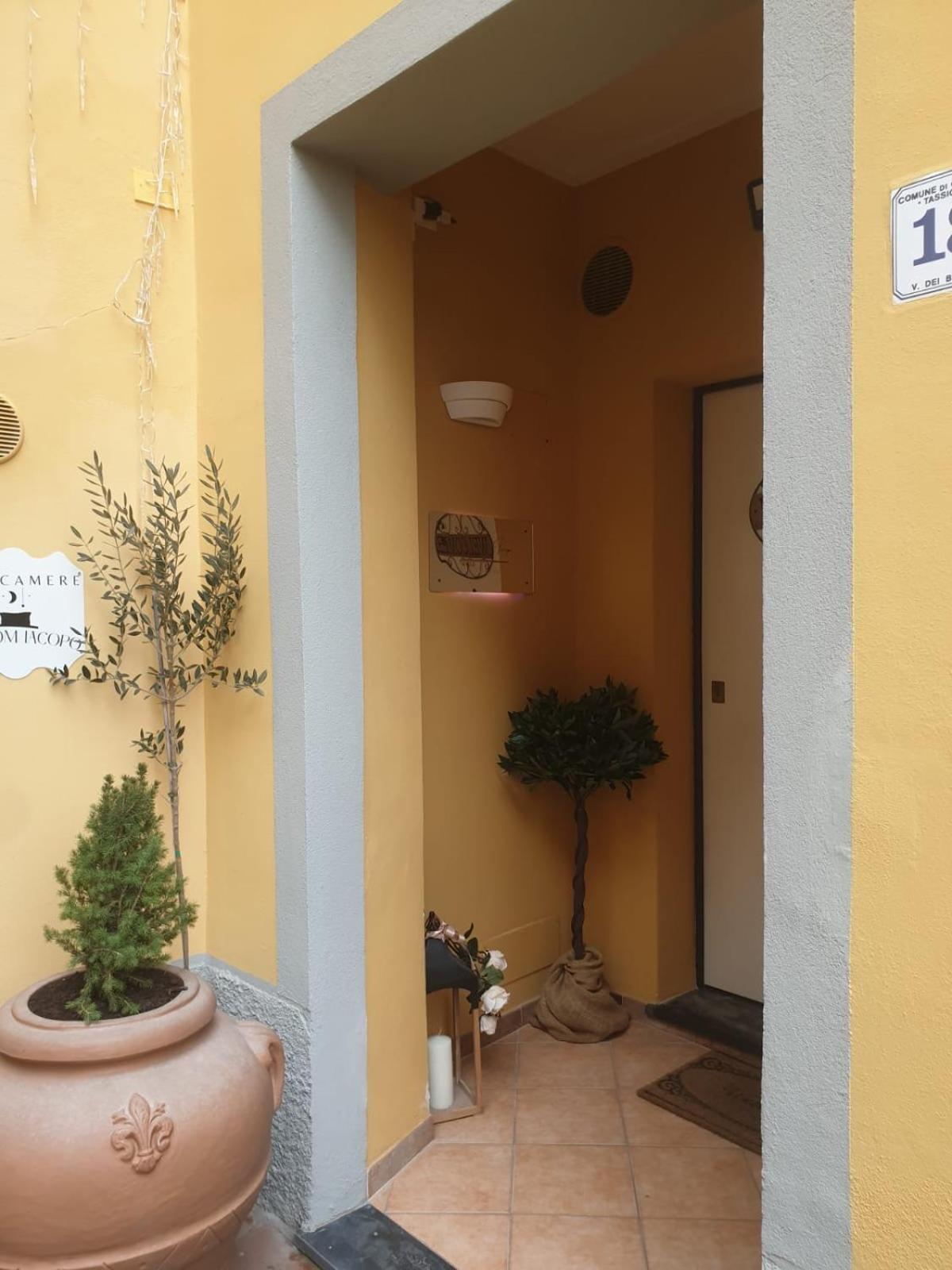 Rent Room Iacopo Capannori Bagian luar foto